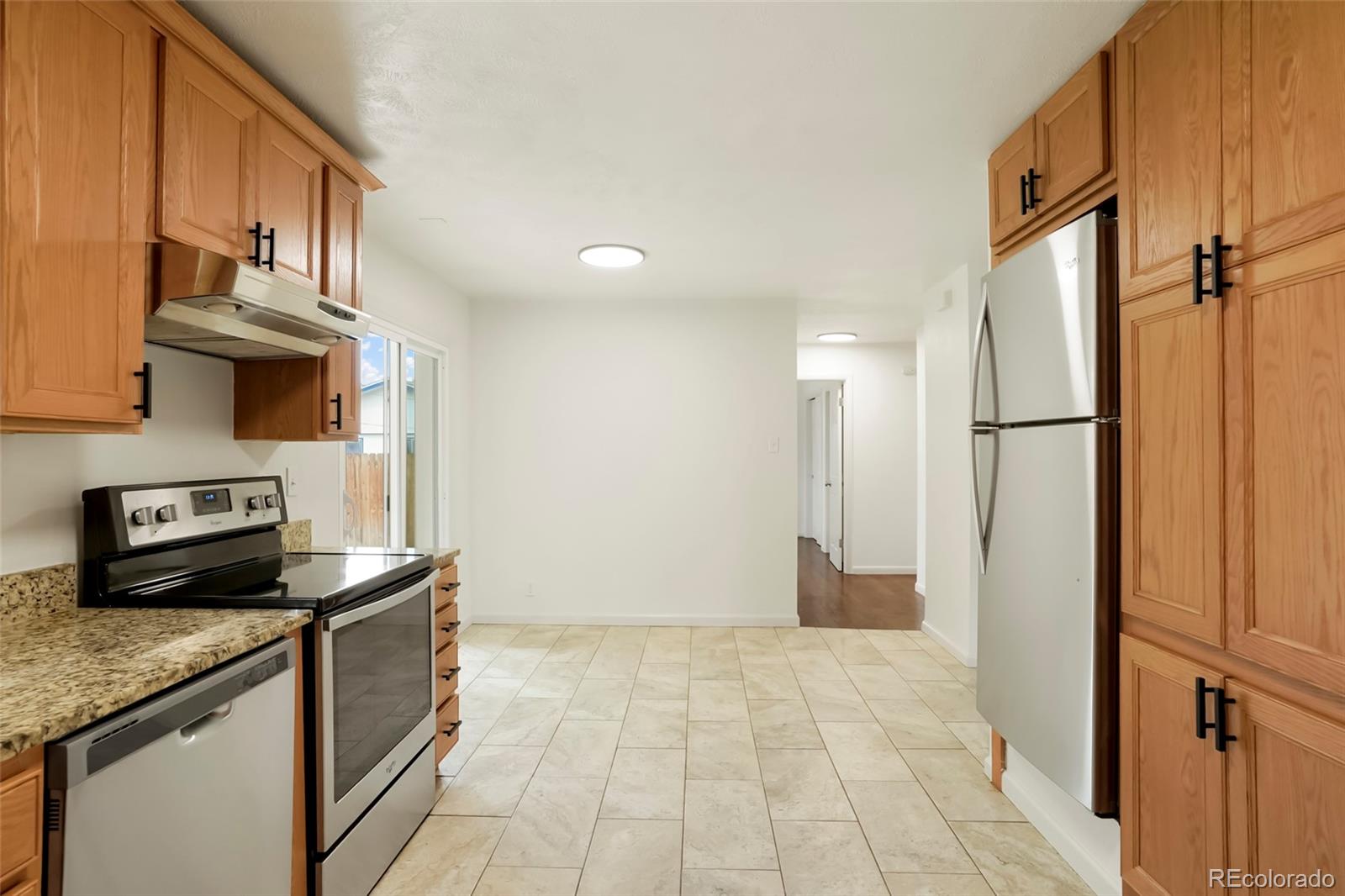 MLS Image #9 for 1415 s fenton street,denver, Colorado