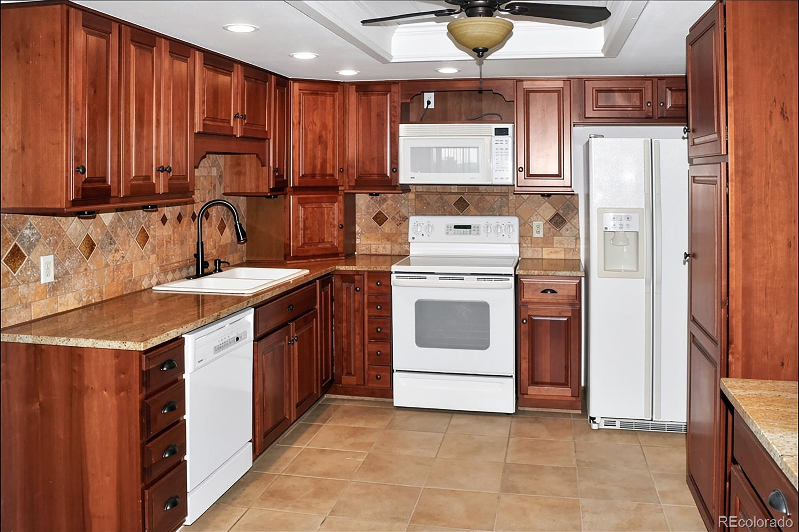 MLS Image #5 for 14152 e linvale place,aurora, Colorado