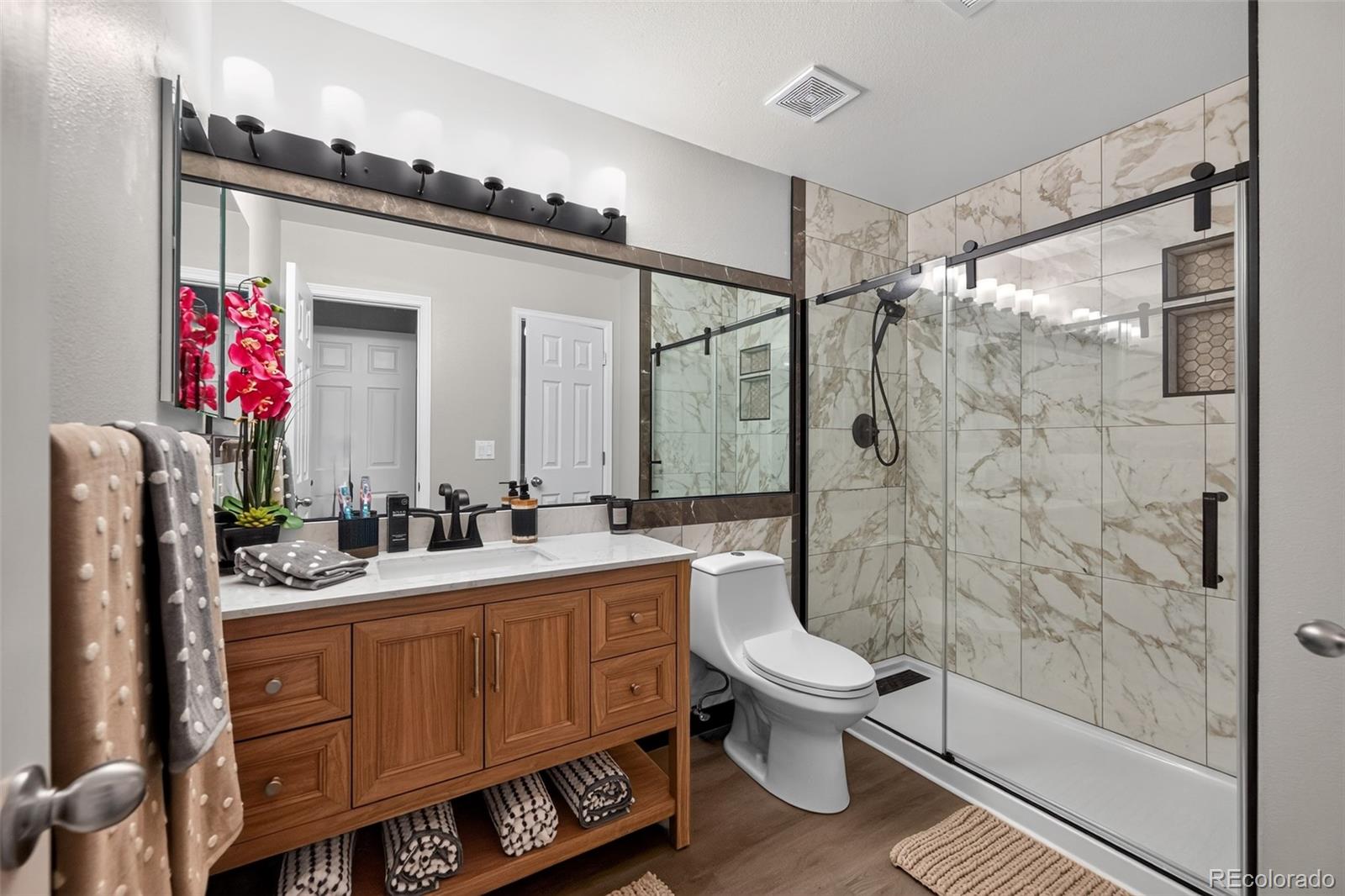 MLS Image #10 for 1818 s quebec way,denver, Colorado