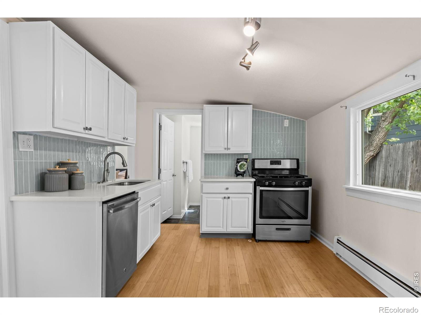 MLS Image #14 for 108 e chester street,lafayette, Colorado