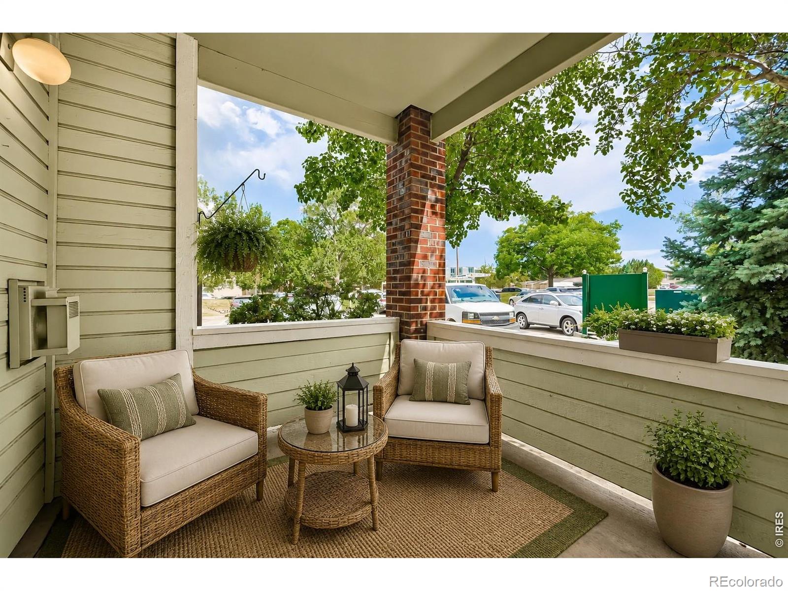 MLS Image #14 for 33 s boulder circle,boulder, Colorado