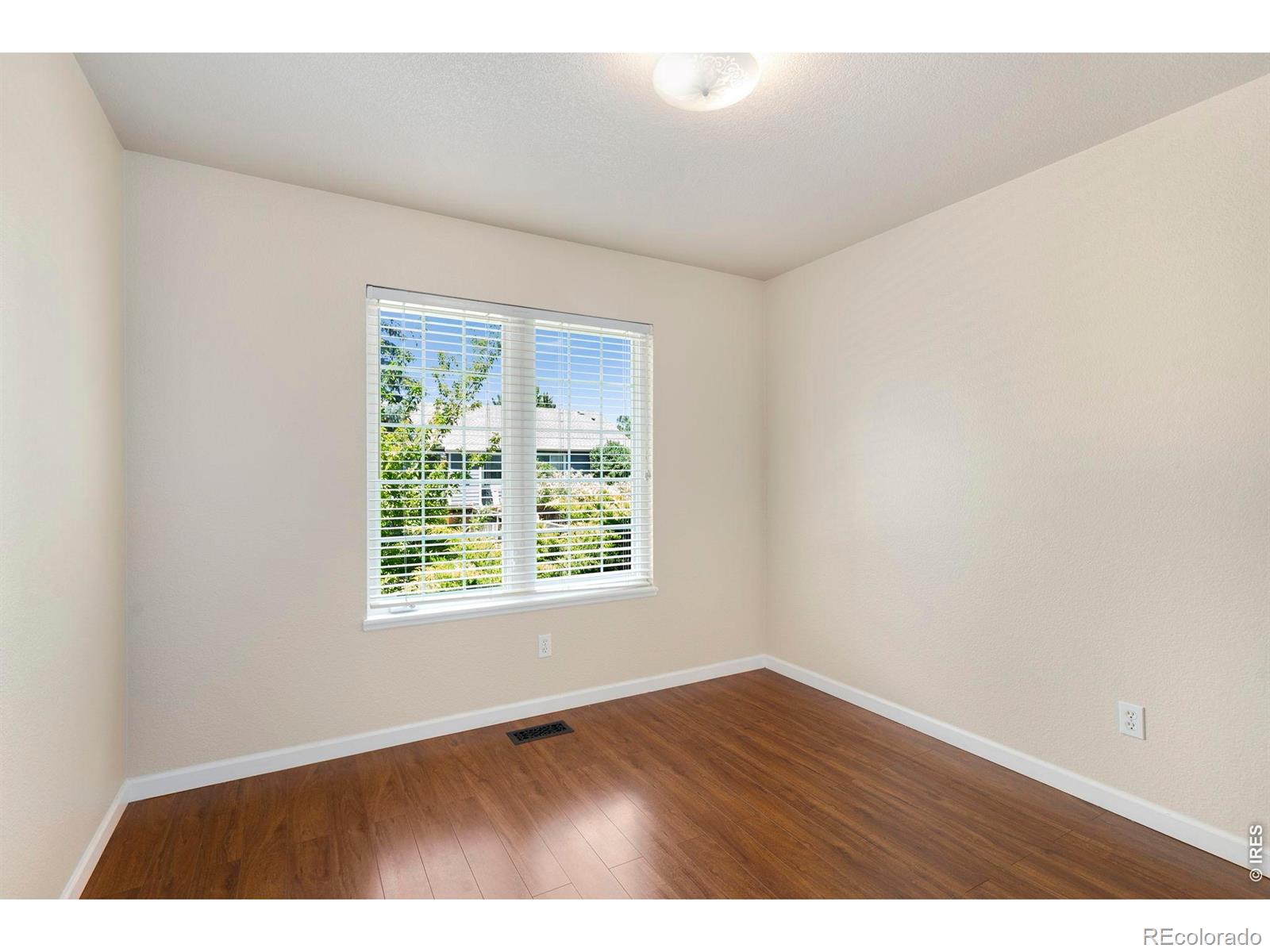 MLS Image #12 for 526  dunraven drive,fort collins, Colorado