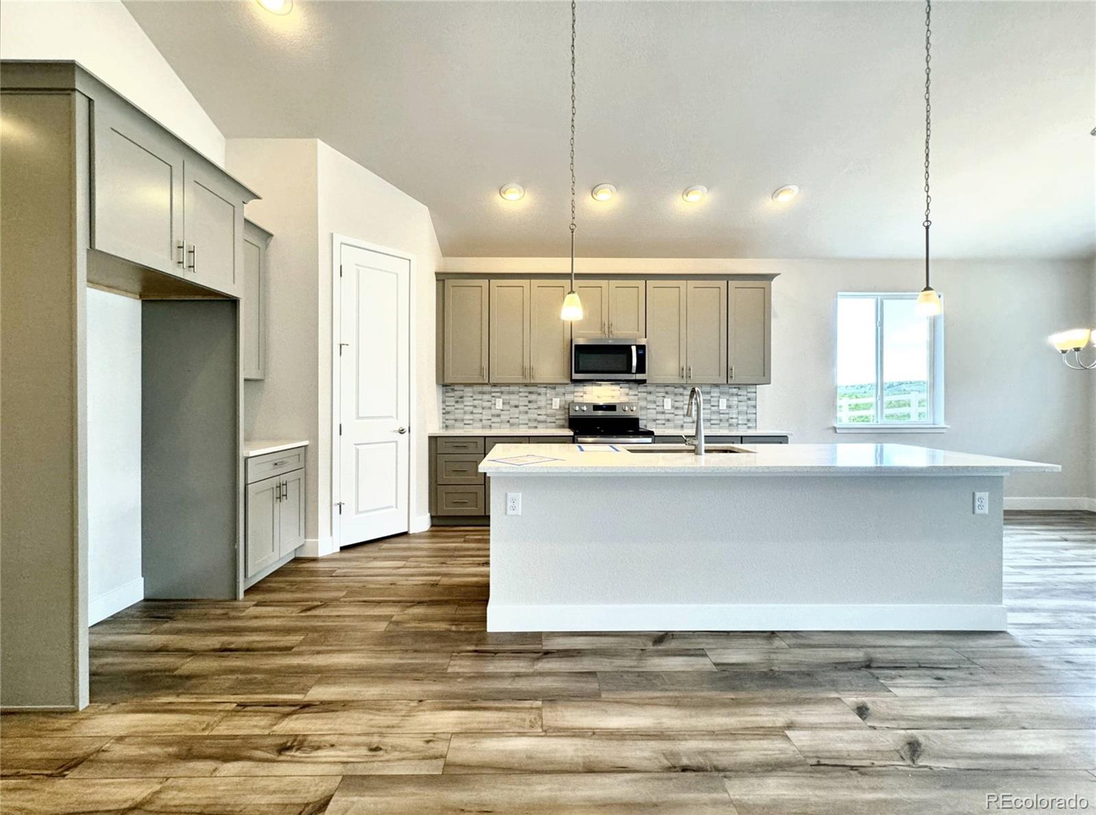 MLS Image #9 for 2309  drummle drive,castle rock, Colorado