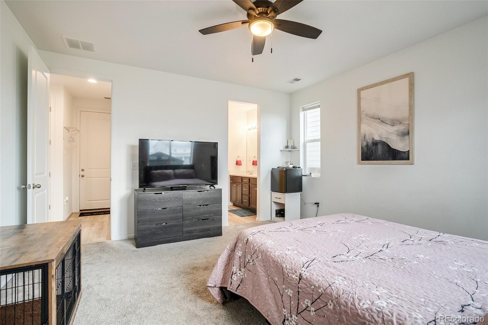 MLS Image #16 for 27656 e 10th drive,aurora, Colorado