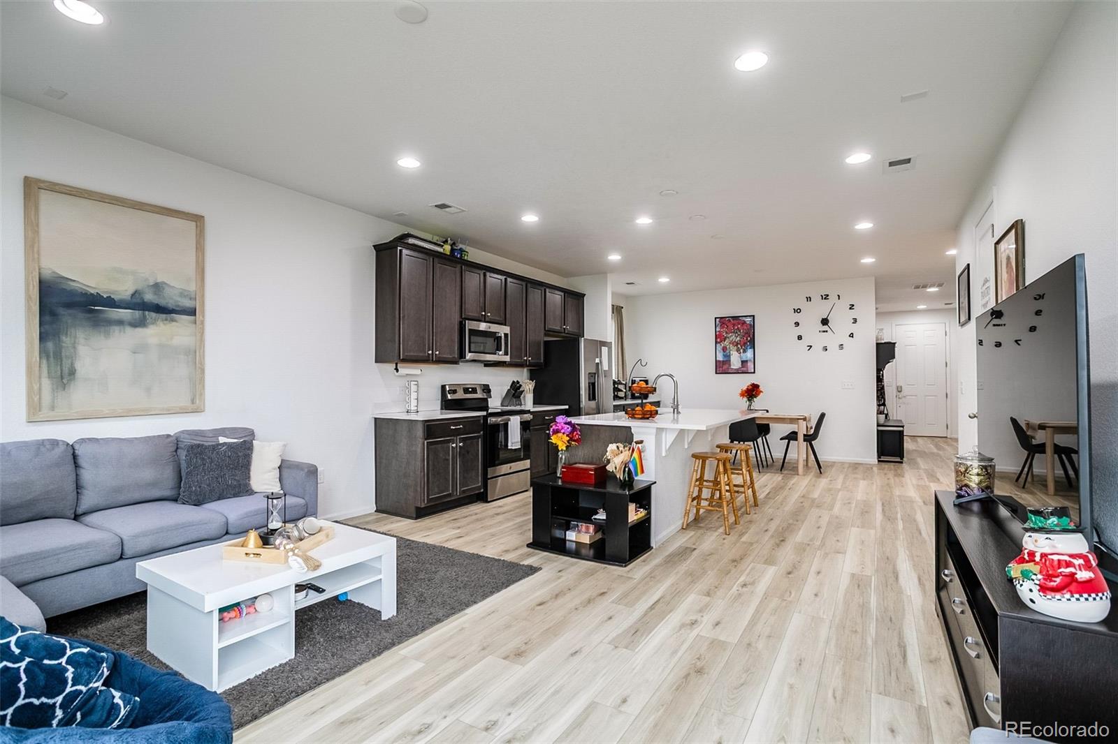 MLS Image #8 for 27656 e 10th drive,aurora, Colorado