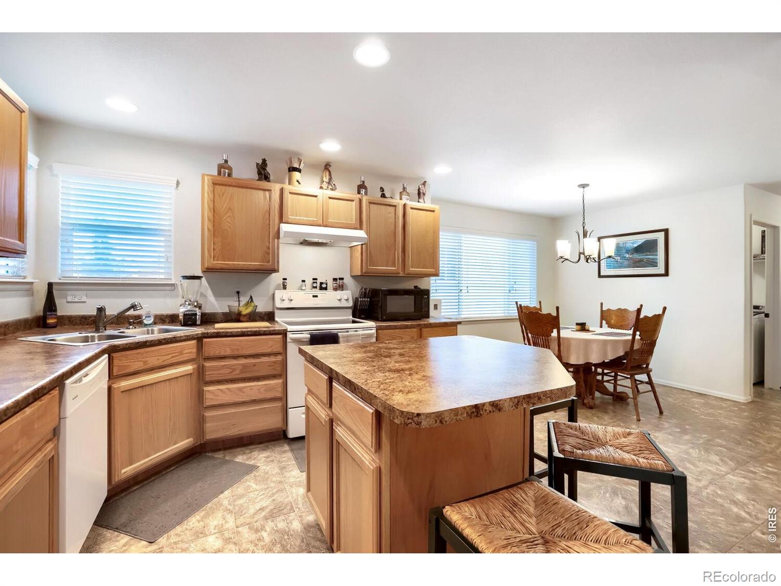 MLS Image #10 for 3432  curlew drive,berthoud, Colorado