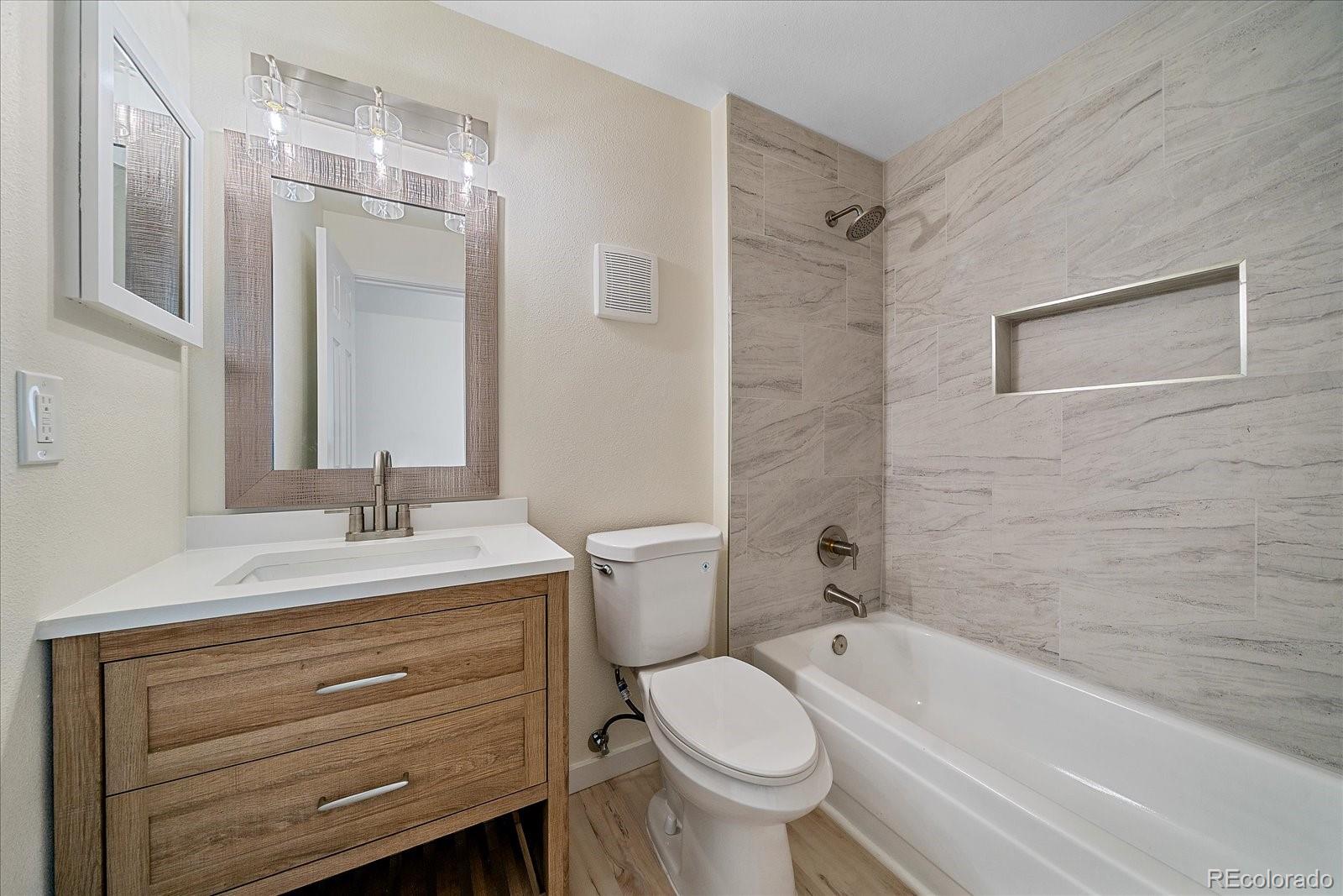 MLS Image #13 for 13352 e jewell avenue,aurora, Colorado
