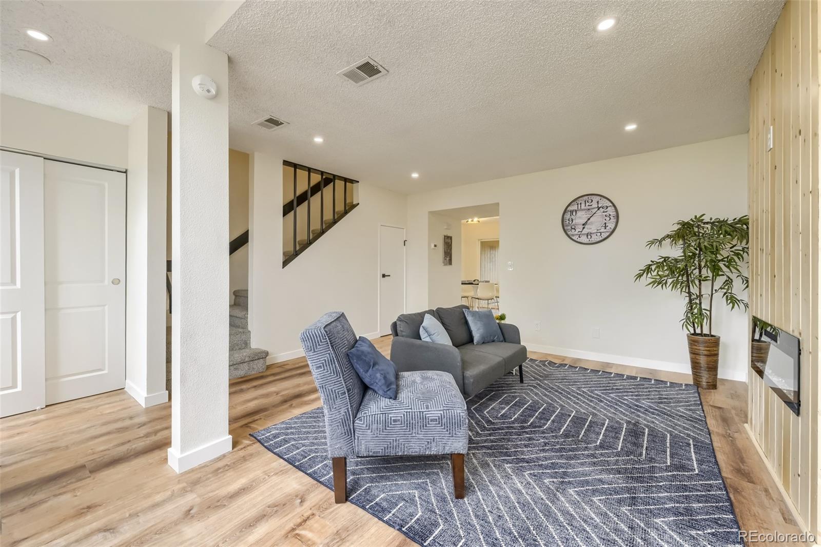MLS Image #4 for 4970  homestead place,thornton, Colorado
