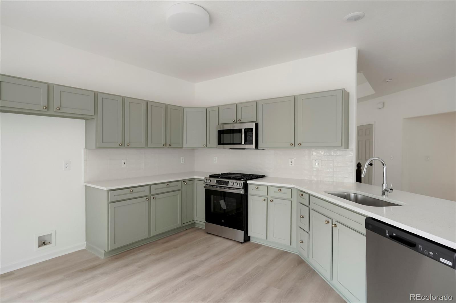 MLS Image #22 for 1305 w 12th avenue,broomfield, Colorado
