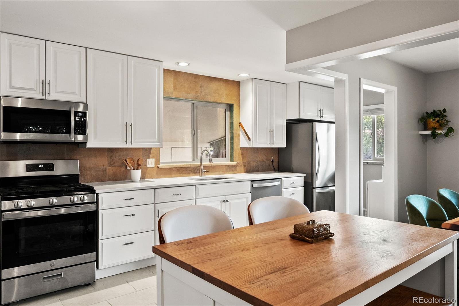 MLS Image #13 for 5401 e colorado avenue,denver, Colorado
