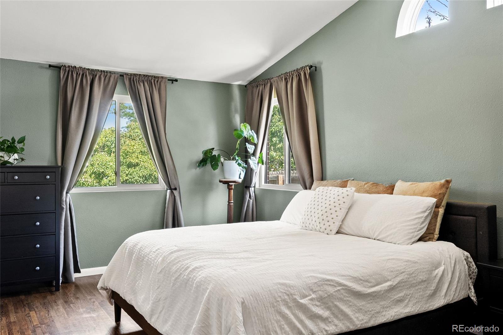 MLS Image #20 for 5401 e colorado avenue,denver, Colorado