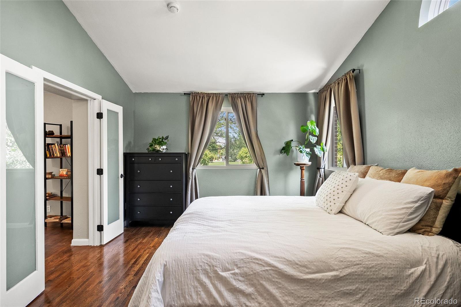 MLS Image #22 for 5401 e colorado avenue,denver, Colorado