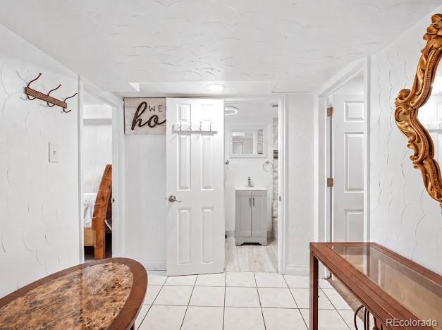 MLS Image #29 for 883 s quieto way,denver, Colorado