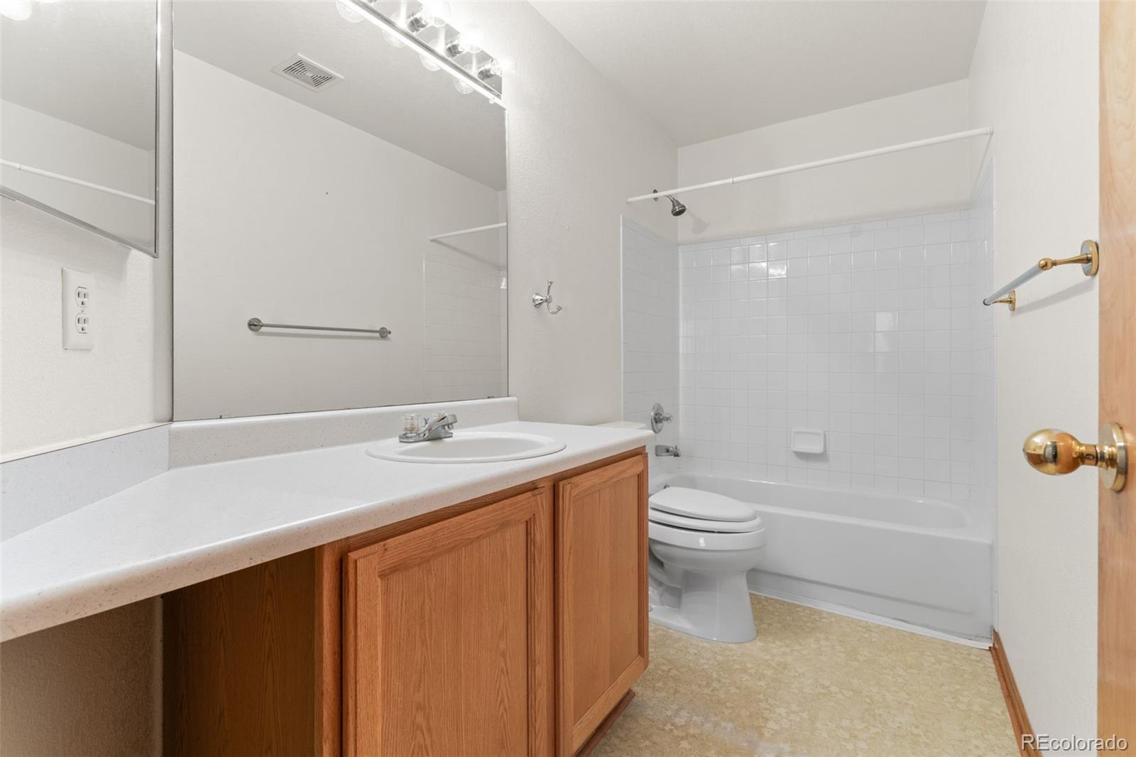 MLS Image #14 for 2154 s waco street,aurora, Colorado