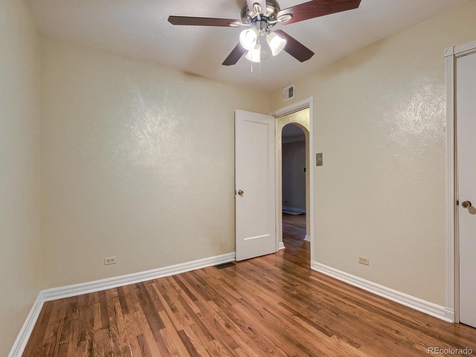 MLS Image #10 for 1300  syracuse street,denver, Colorado