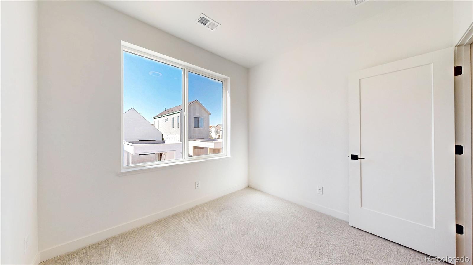 MLS Image #9 for 929  edge circle,longmont, Colorado