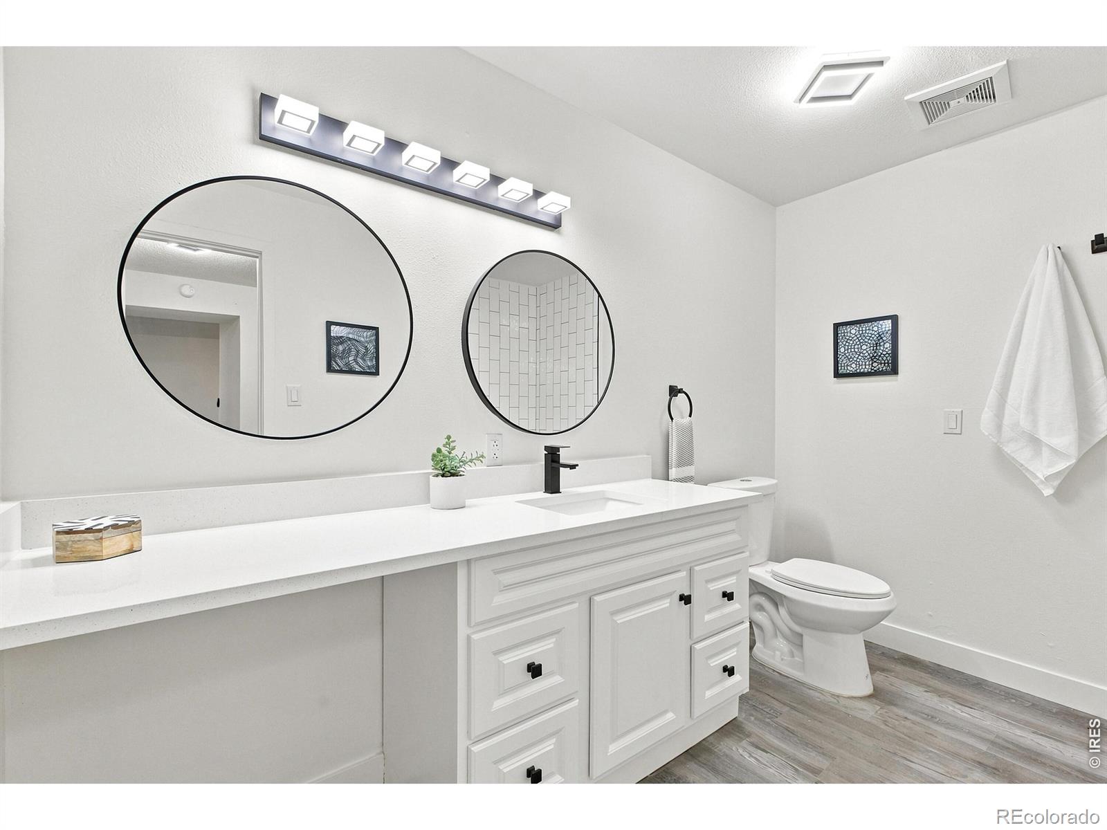 MLS Image #11 for 50 e highline circle,centennial, Colorado