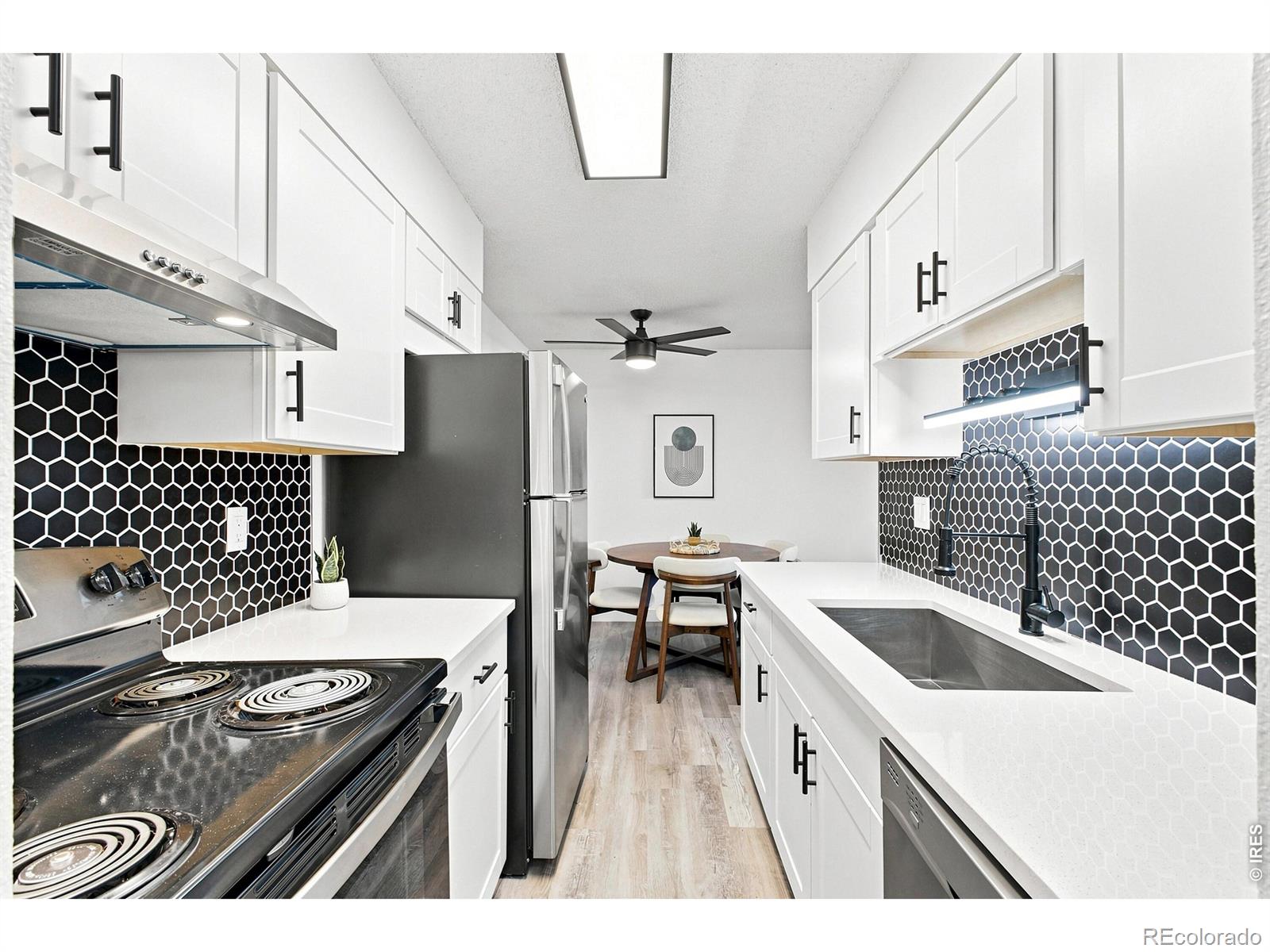 MLS Image #5 for 50 e highline circle,centennial, Colorado