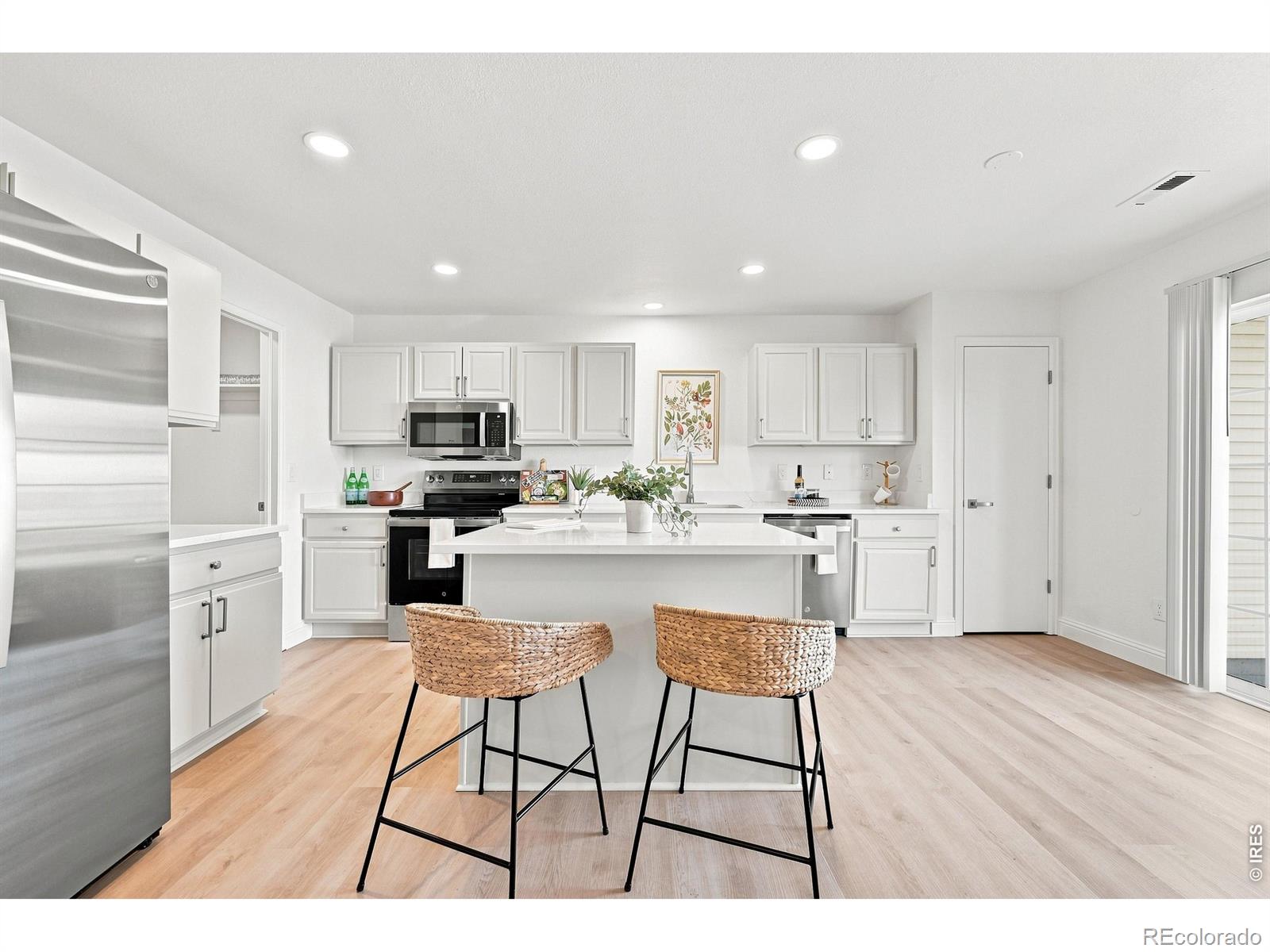 MLS Image #7 for 7945 s kittredge street,englewood, Colorado