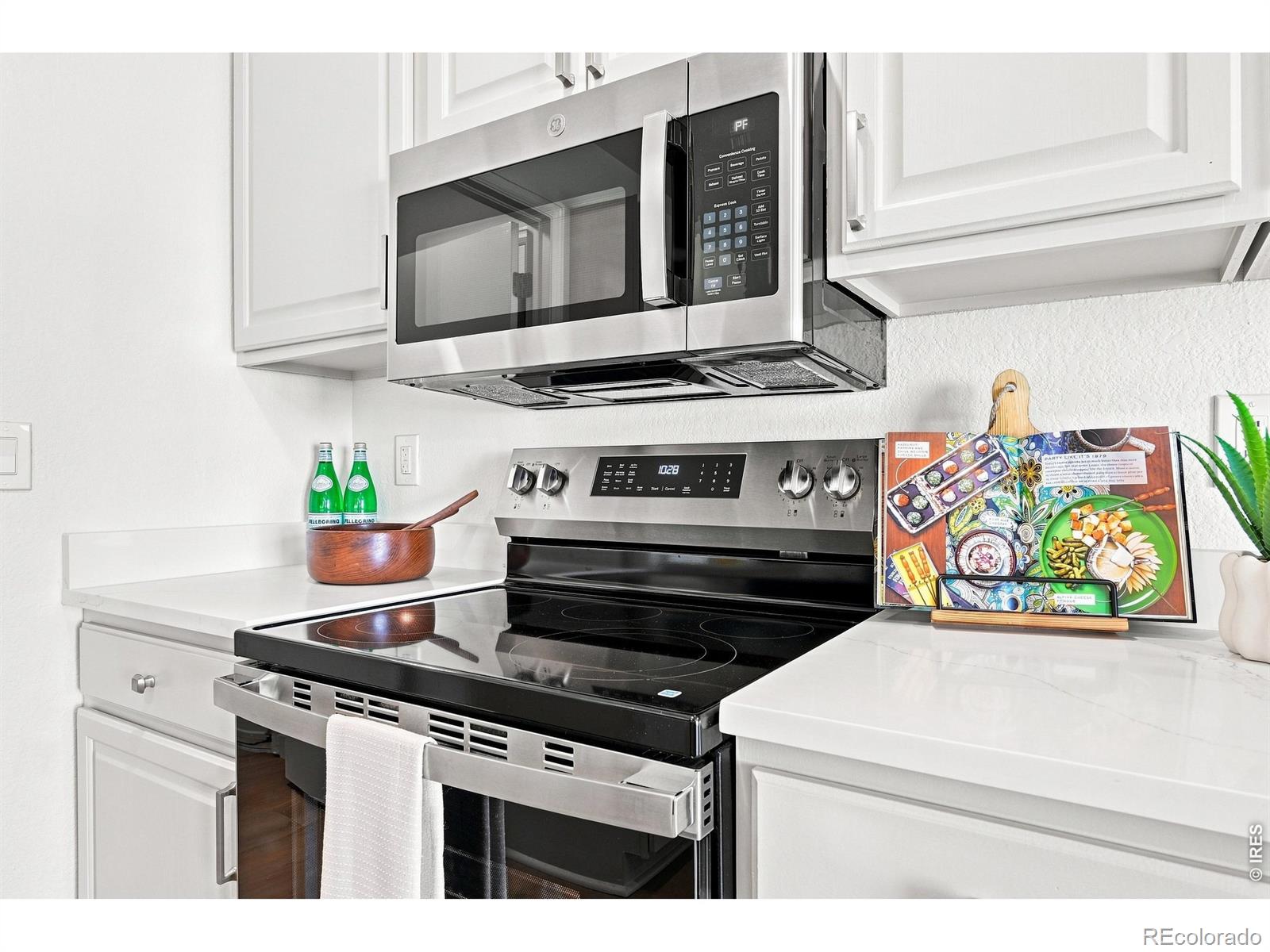 MLS Image #8 for 7945 s kittredge street,englewood, Colorado