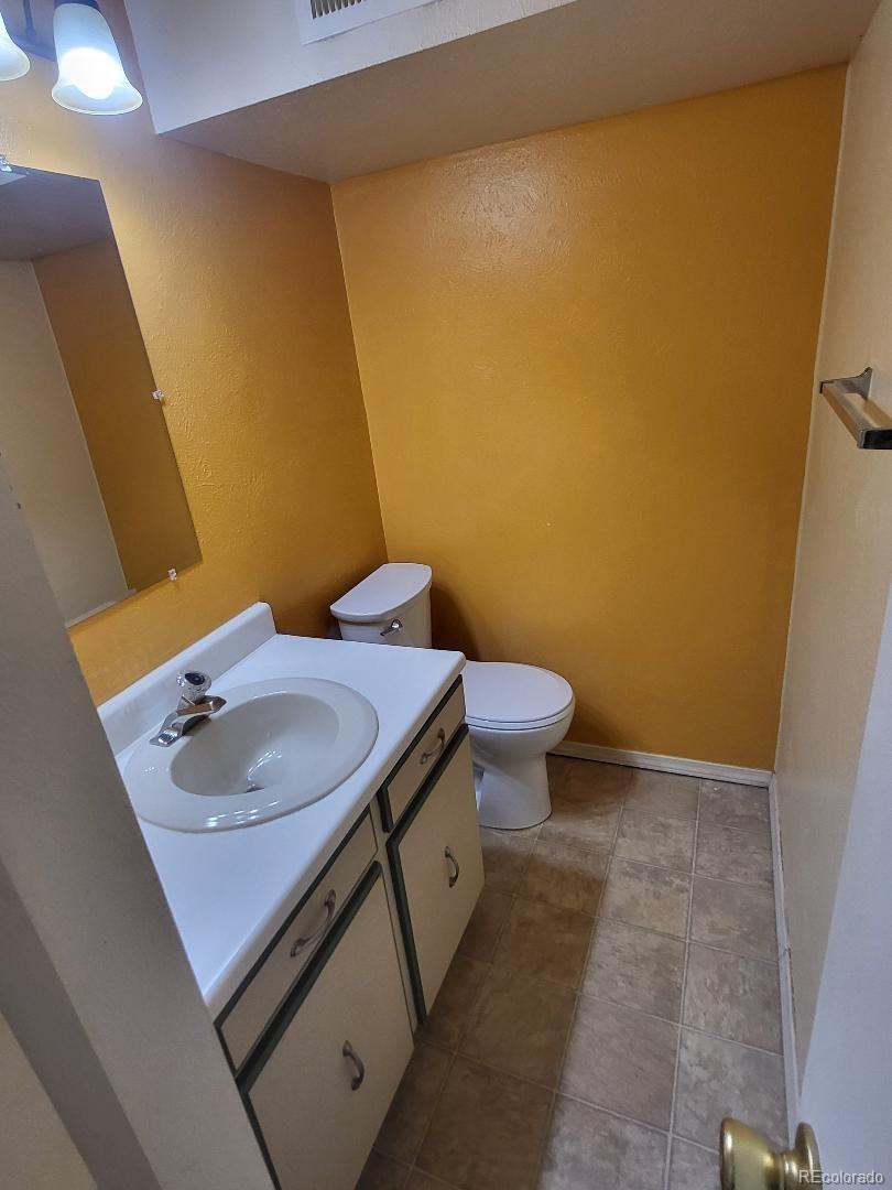 MLS Image #17 for 12056 e 25th avenue,aurora, Colorado