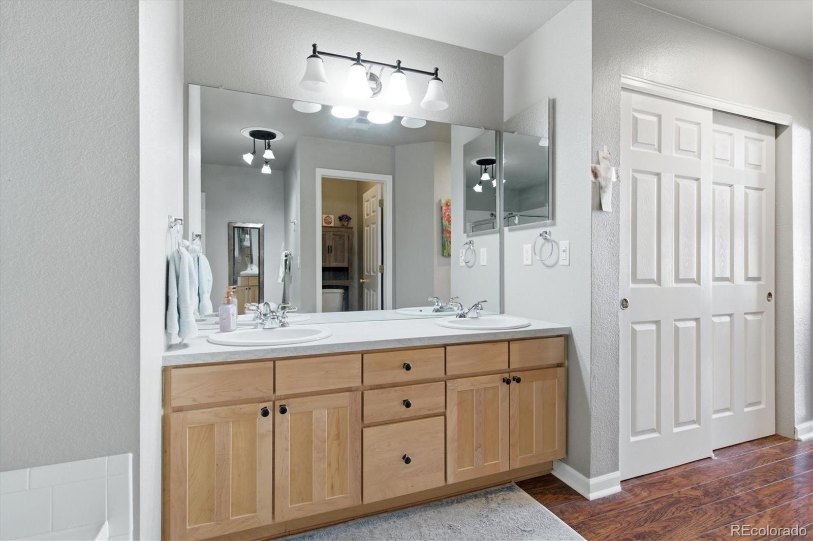 MLS Image #18 for 13722  legend way 104,broomfield, Colorado