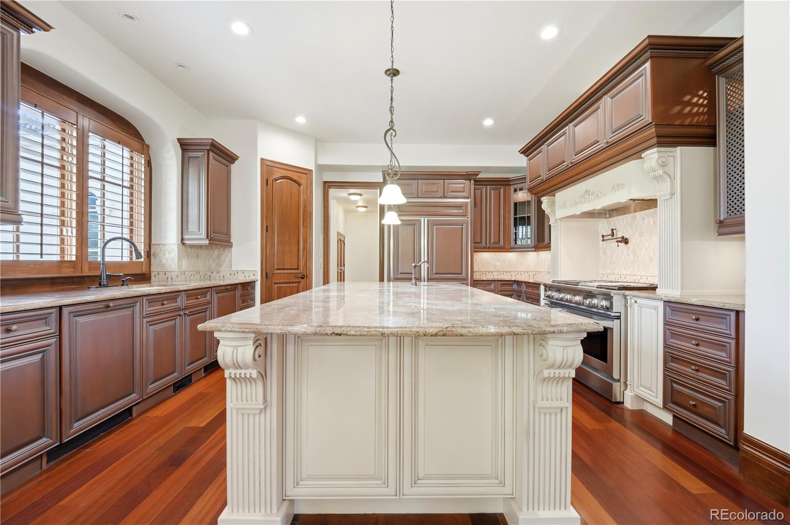 MLS Image #11 for 7680 e 6th avenue,denver, Colorado