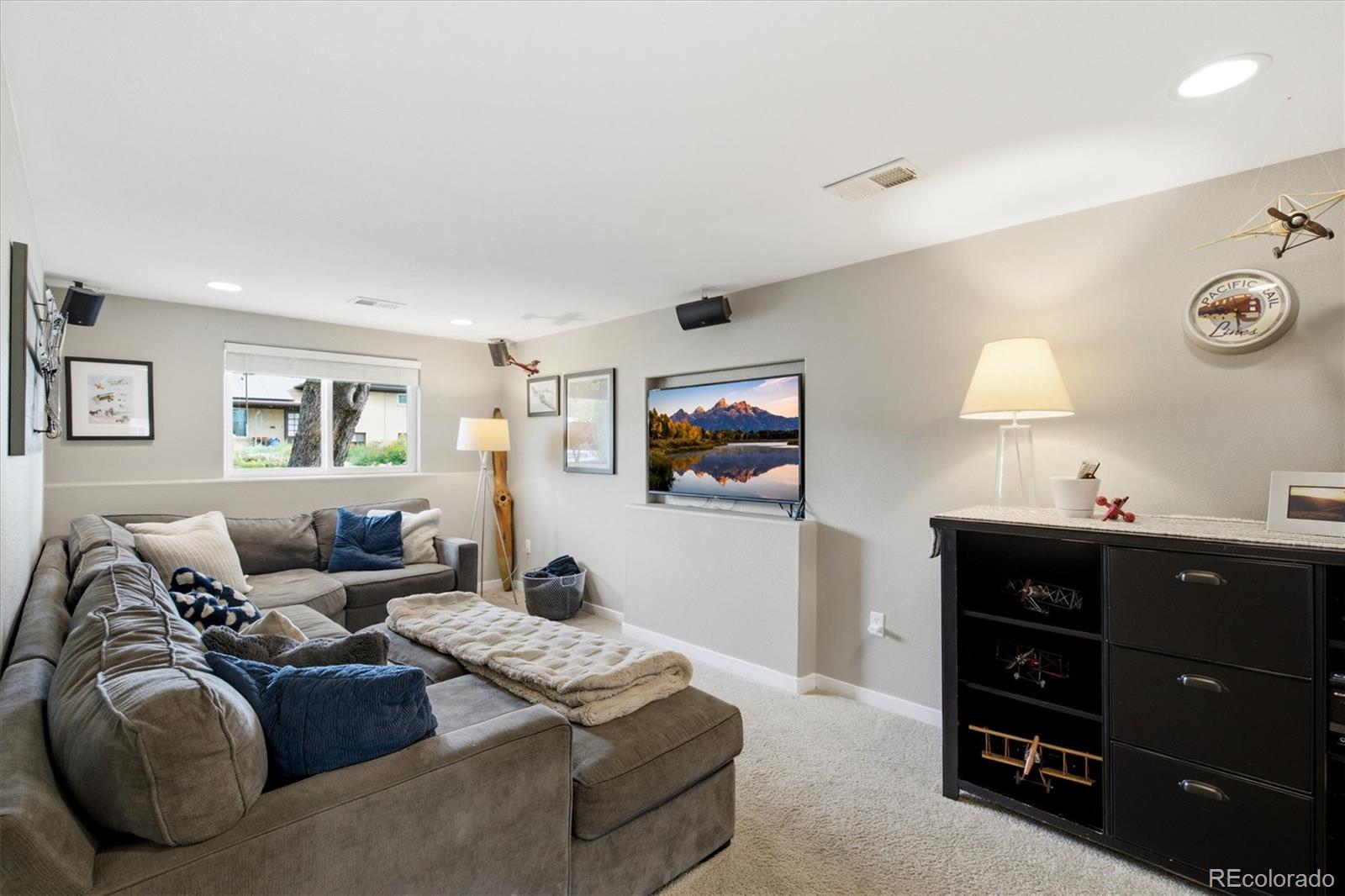 MLS Image #15 for 7861  robin lane,denver, Colorado