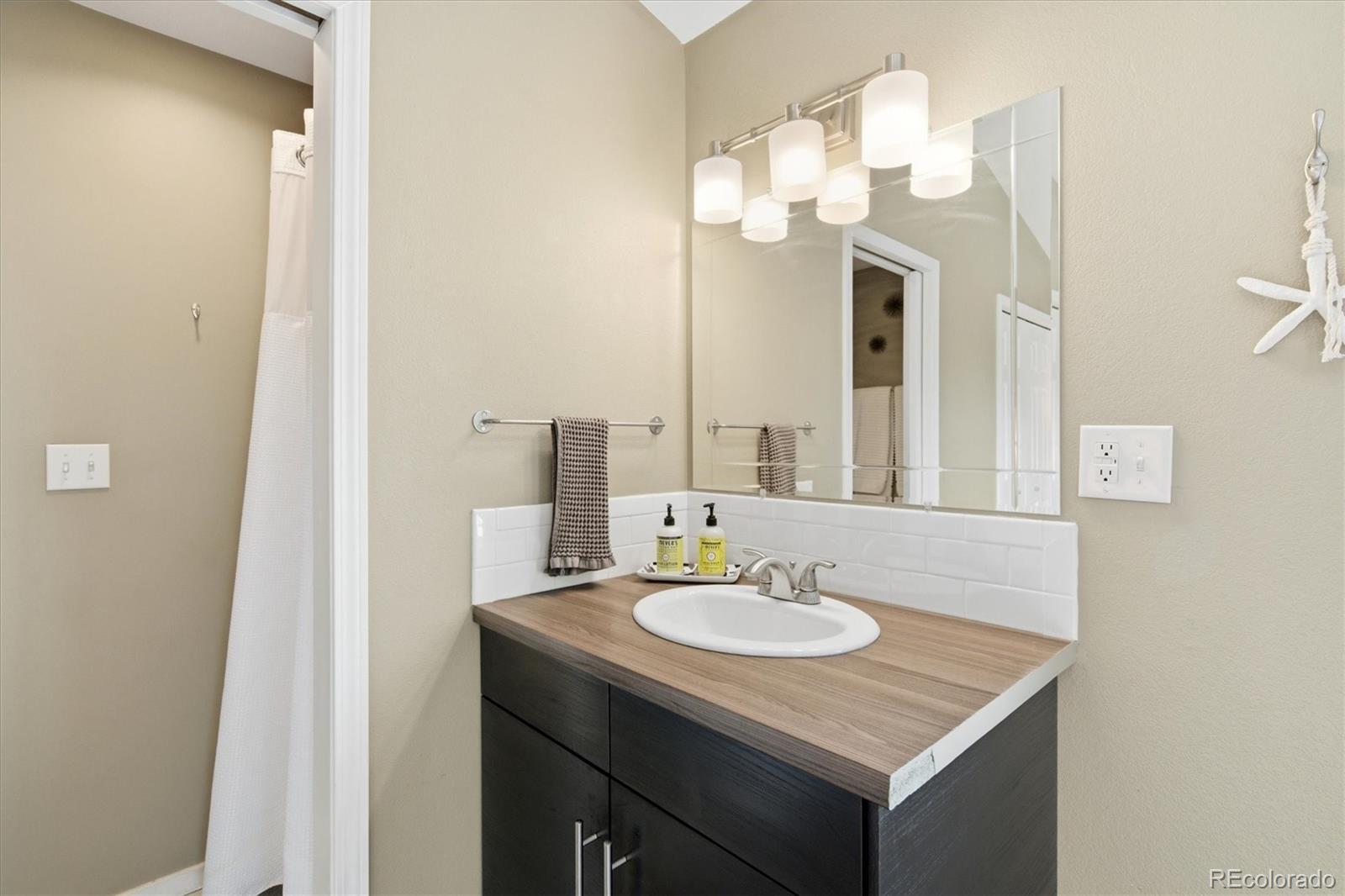 MLS Image #37 for 7861  robin lane,denver, Colorado