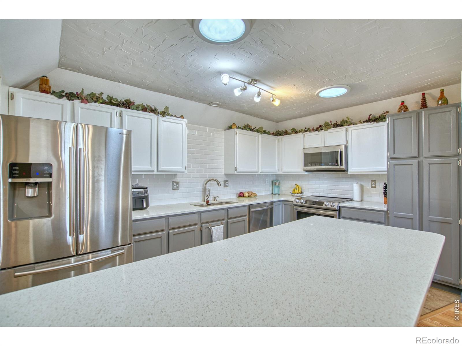MLS Image #11 for 20118  jubilee way,la salle, Colorado