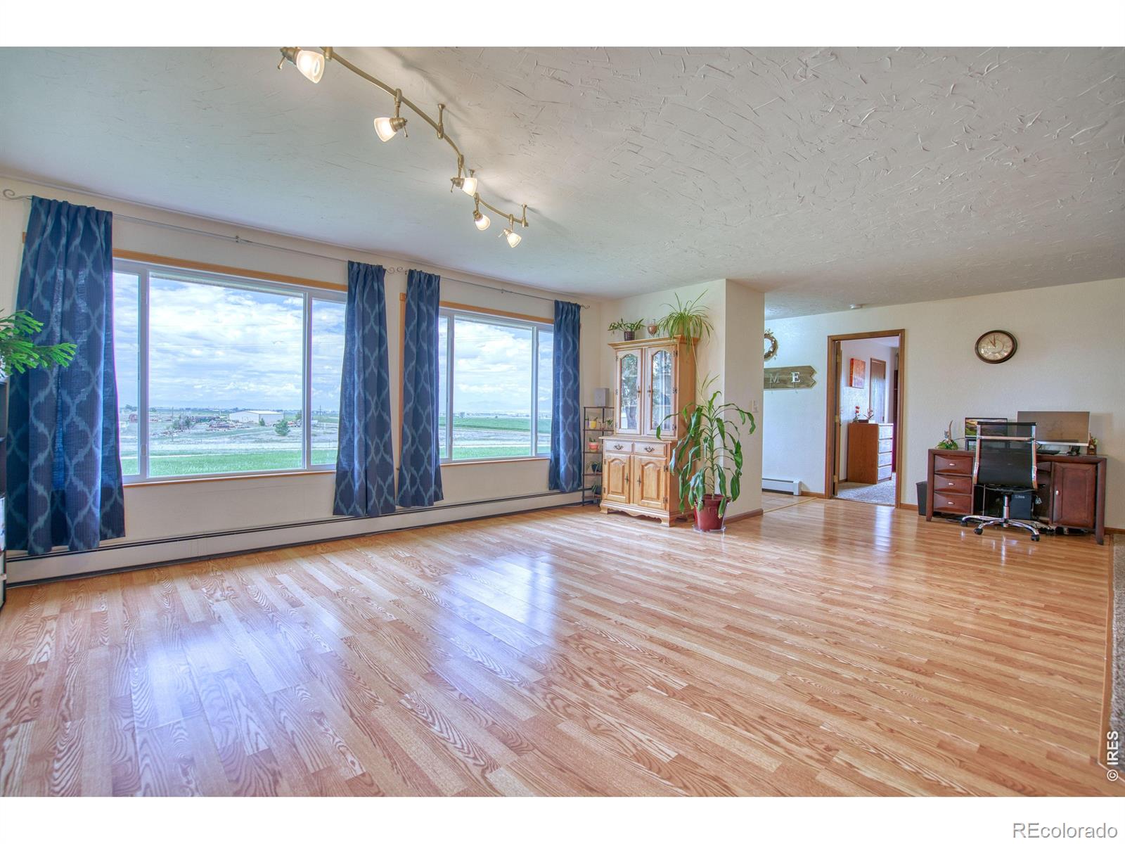 MLS Image #8 for 20118  jubilee way,la salle, Colorado