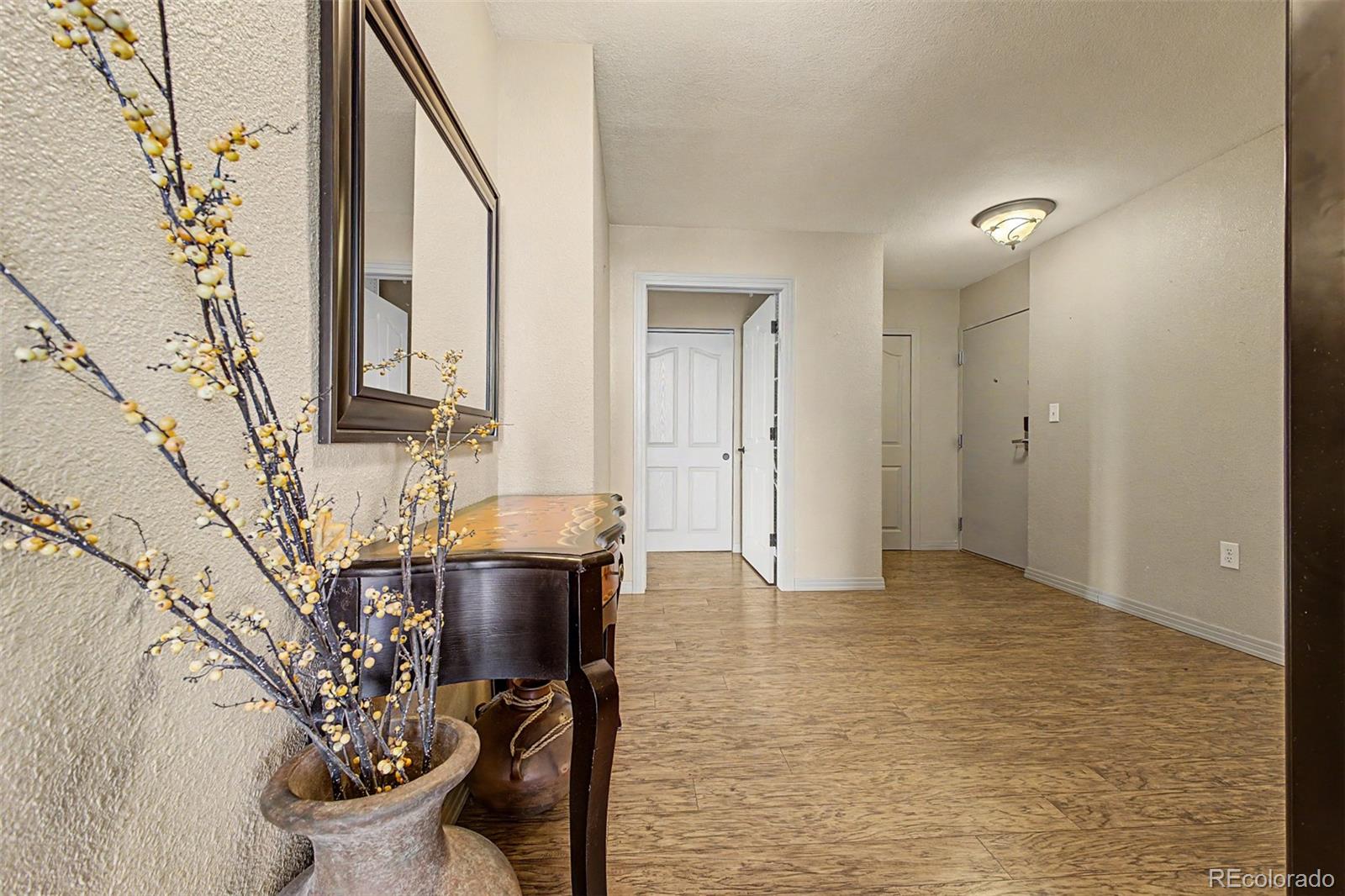 MLS Image #10 for 1625  larimer street 2805,denver, Colorado