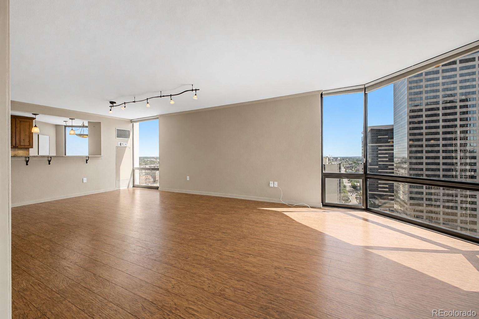 MLS Image #11 for 1625  larimer street 2805,denver, Colorado