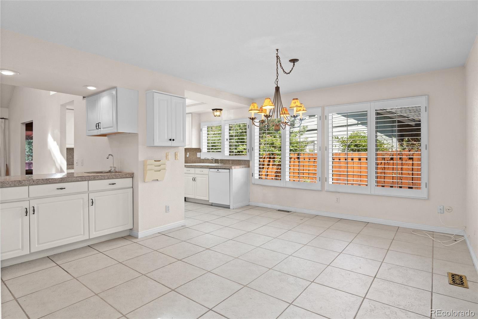 MLS Image #18 for 10157 e fair circle,englewood, Colorado