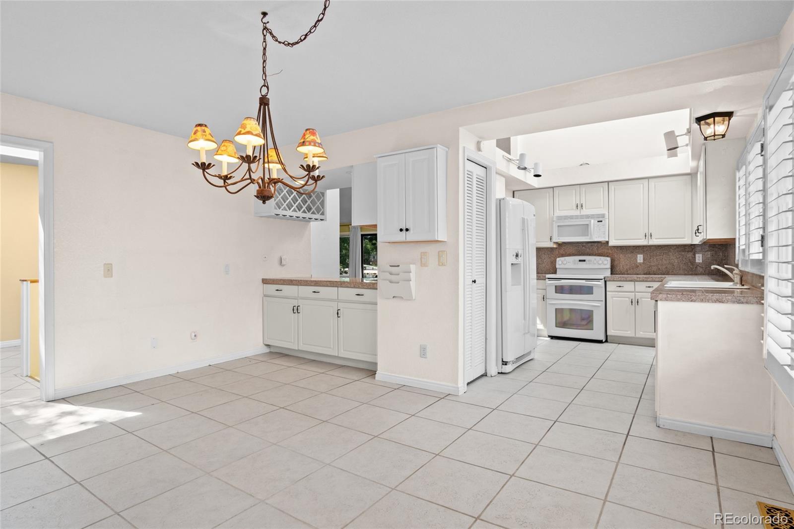 MLS Image #19 for 10157 e fair circle,englewood, Colorado