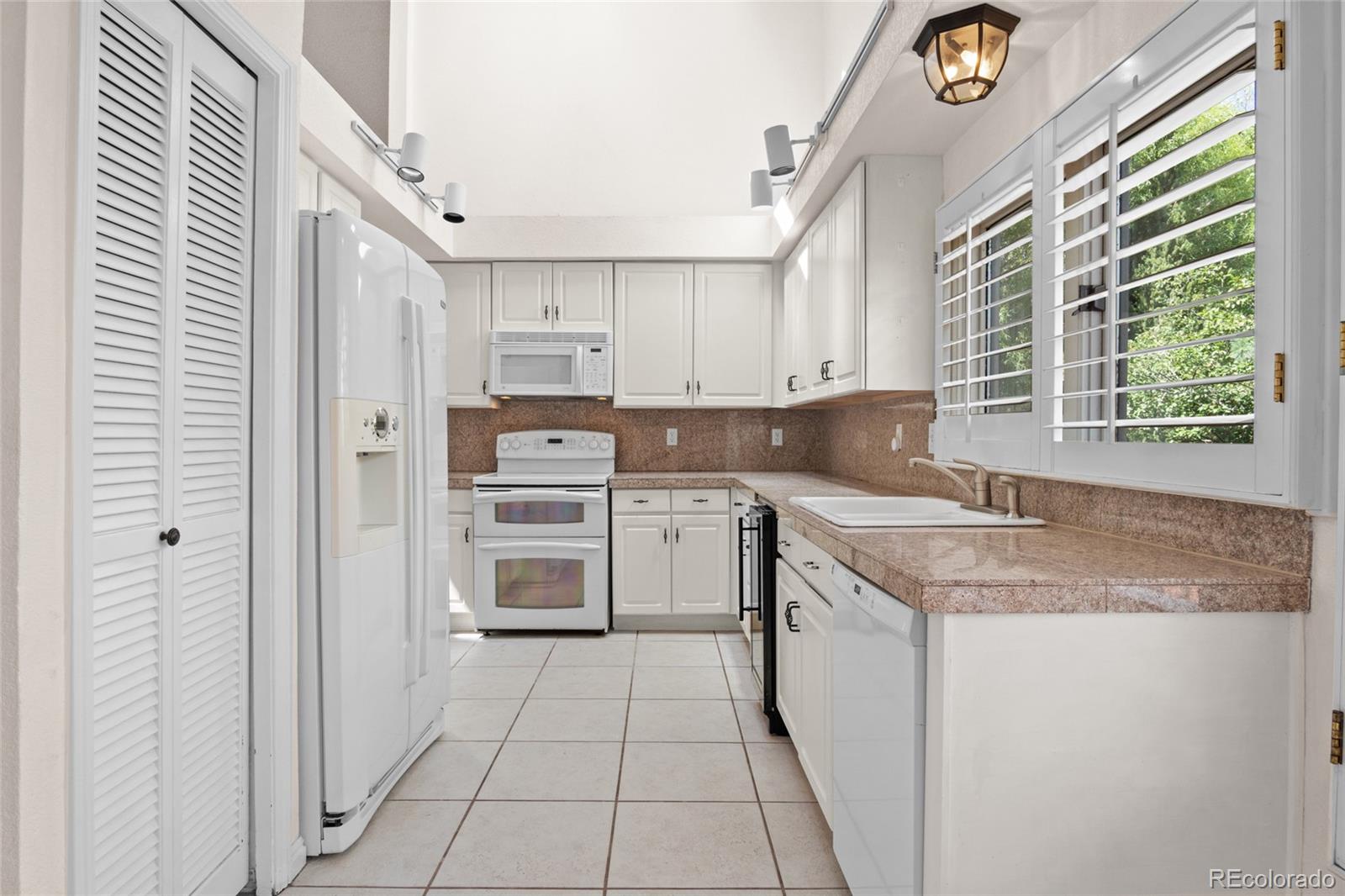 MLS Image #20 for 10157 e fair circle,englewood, Colorado