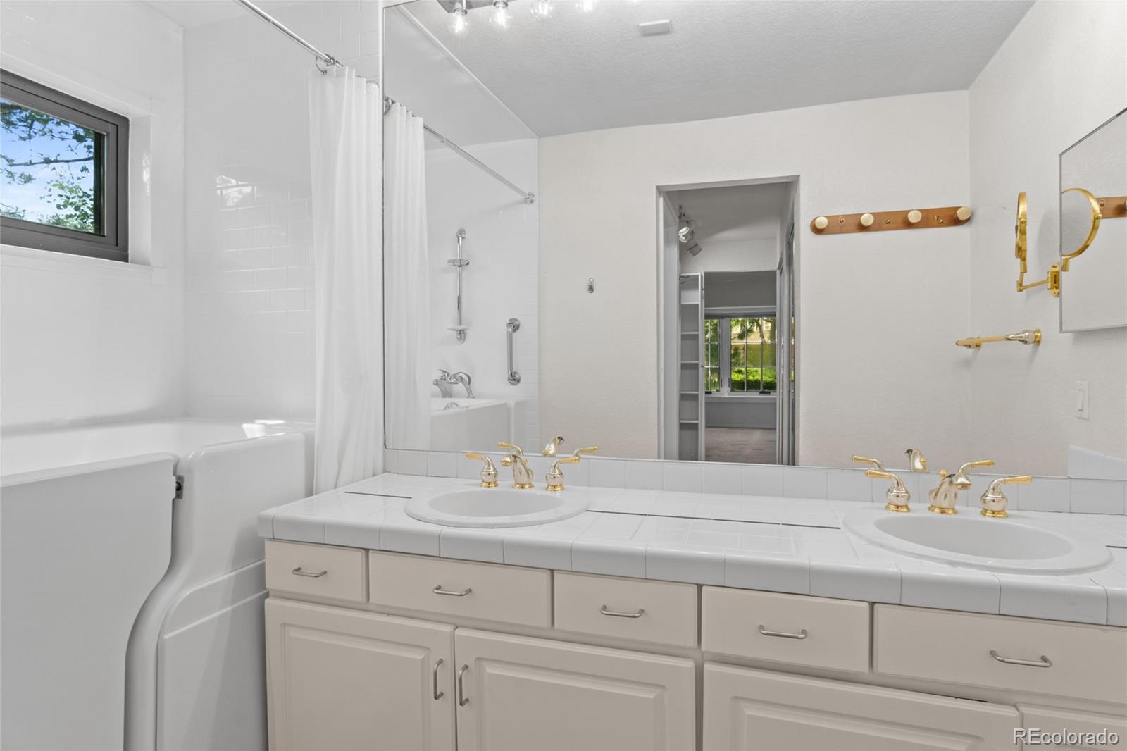 MLS Image #32 for 10157 e fair circle,englewood, Colorado