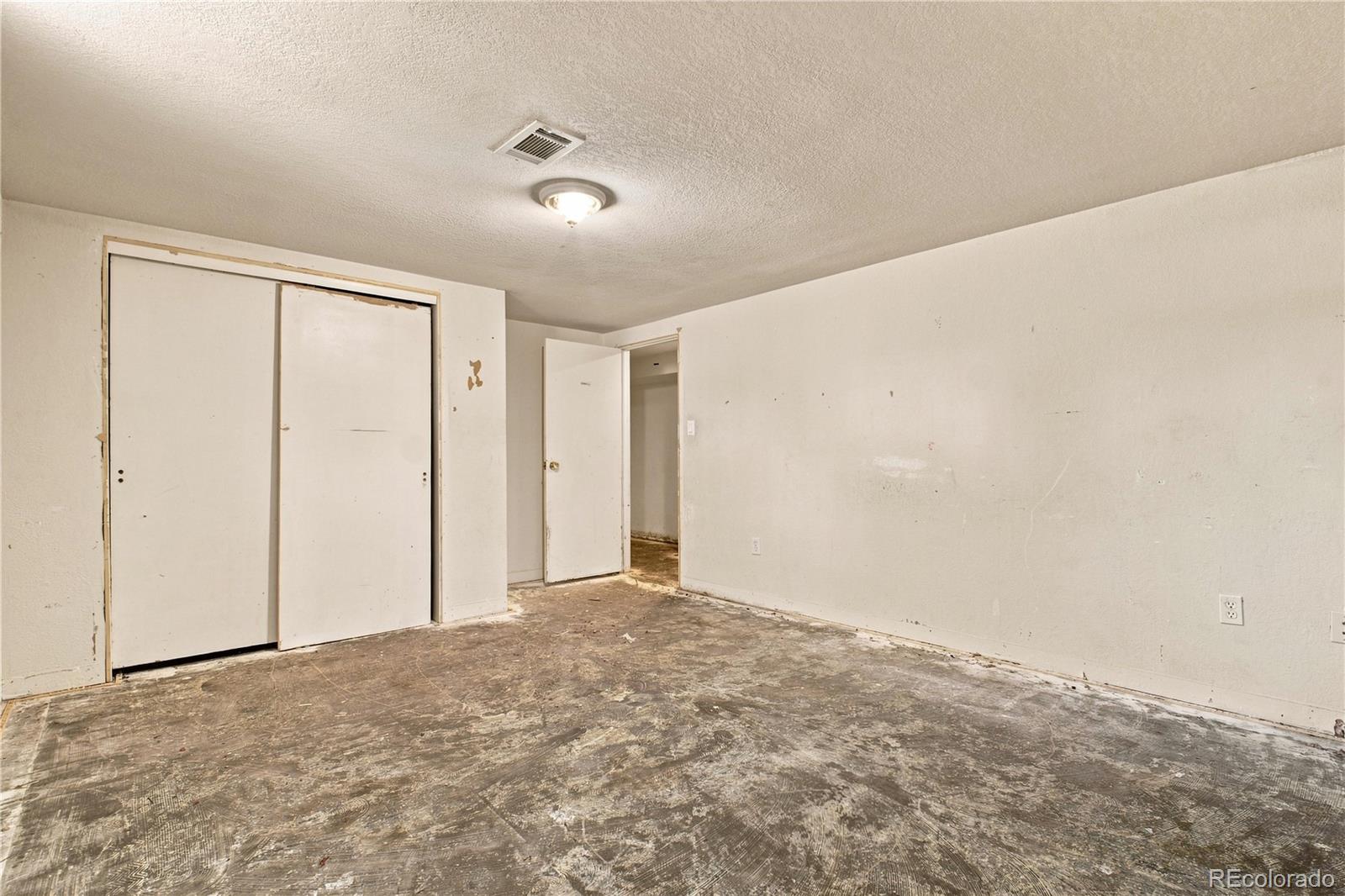 MLS Image #15 for 6974 s lakeview street,littleton, Colorado