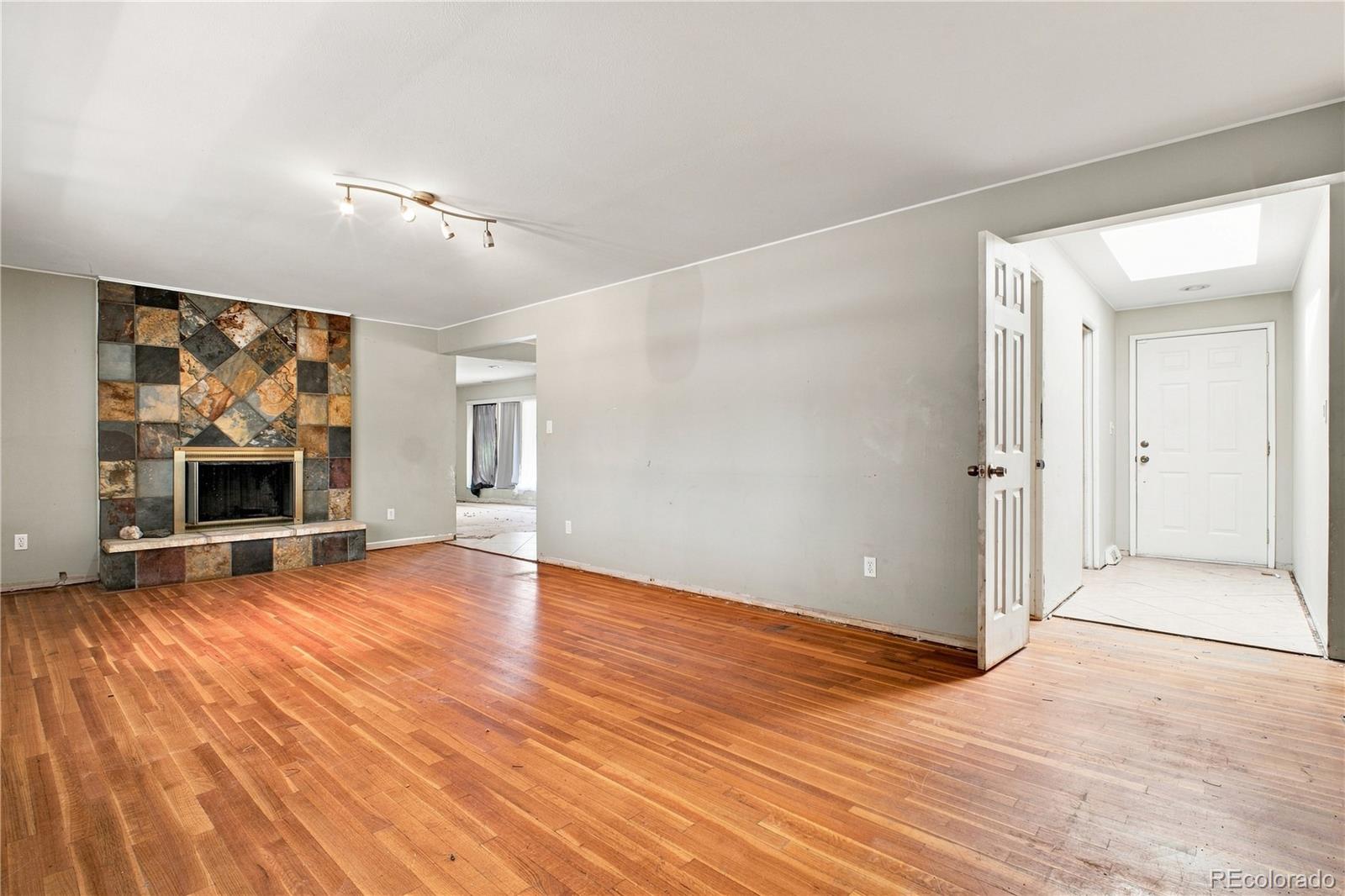 MLS Image #3 for 6974 s lakeview street,littleton, Colorado