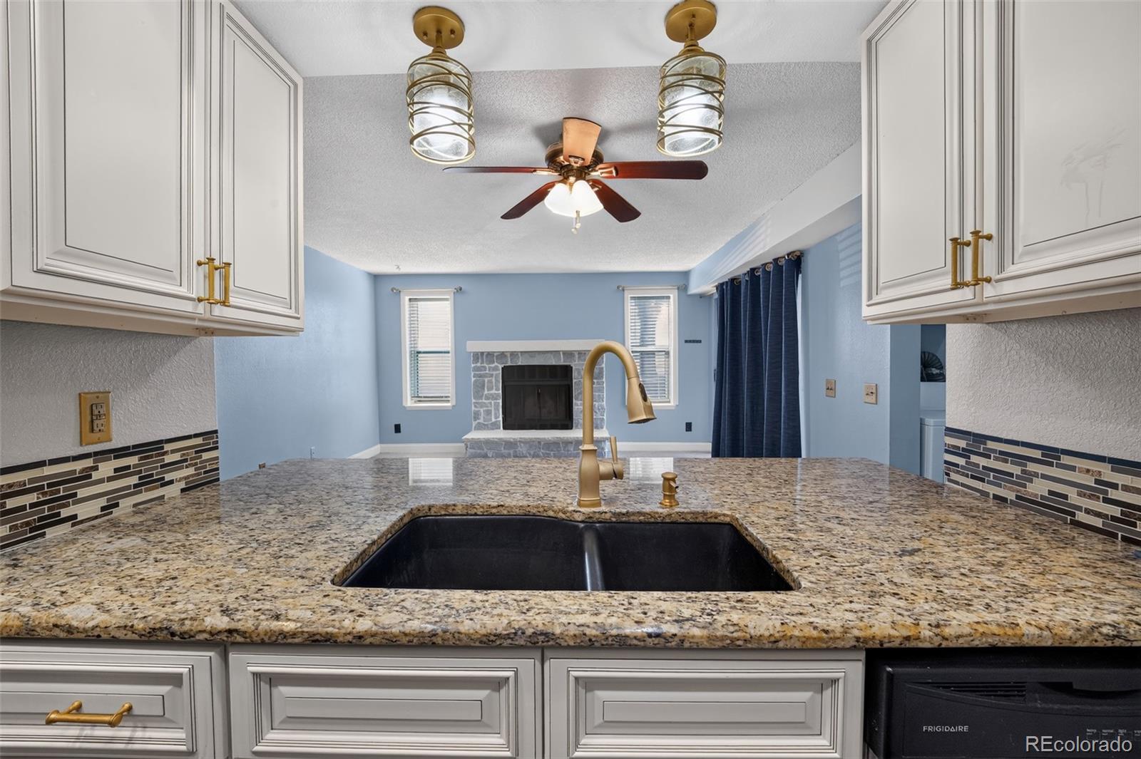 MLS Image #2 for 4294 s salida way,aurora, Colorado
