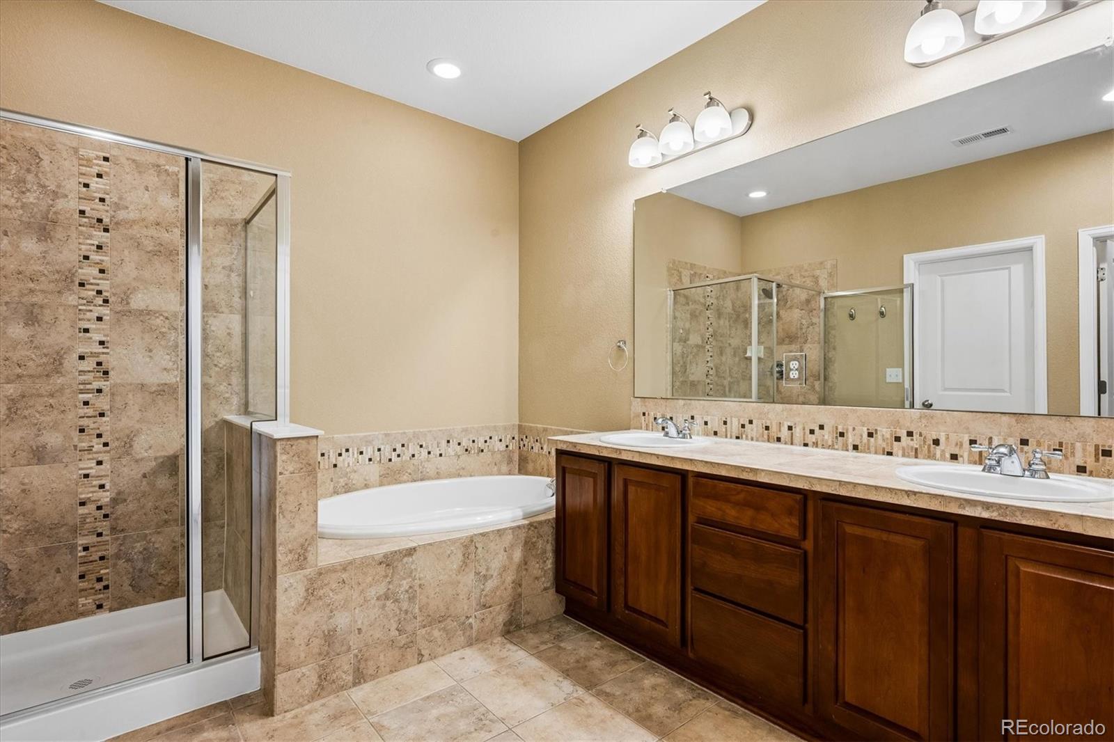 MLS Image #17 for 8966 e nichols place,centennial, Colorado