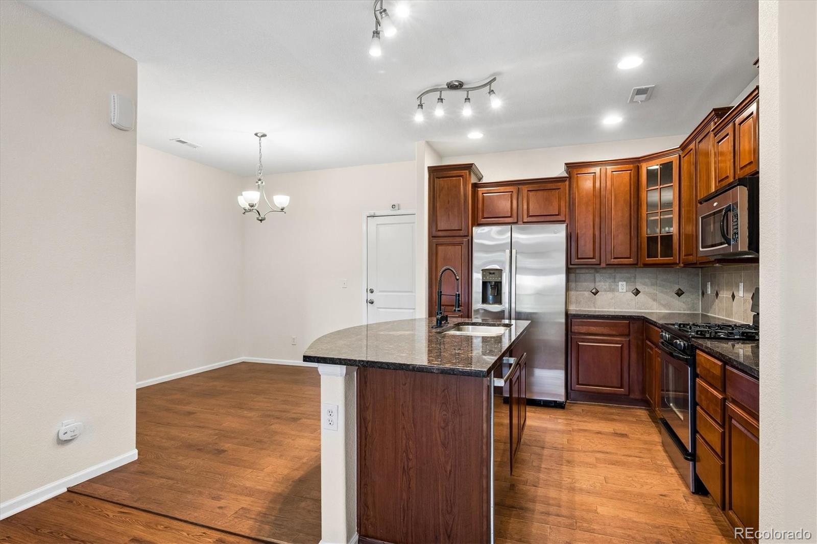 MLS Image #6 for 8966 e nichols place,centennial, Colorado
