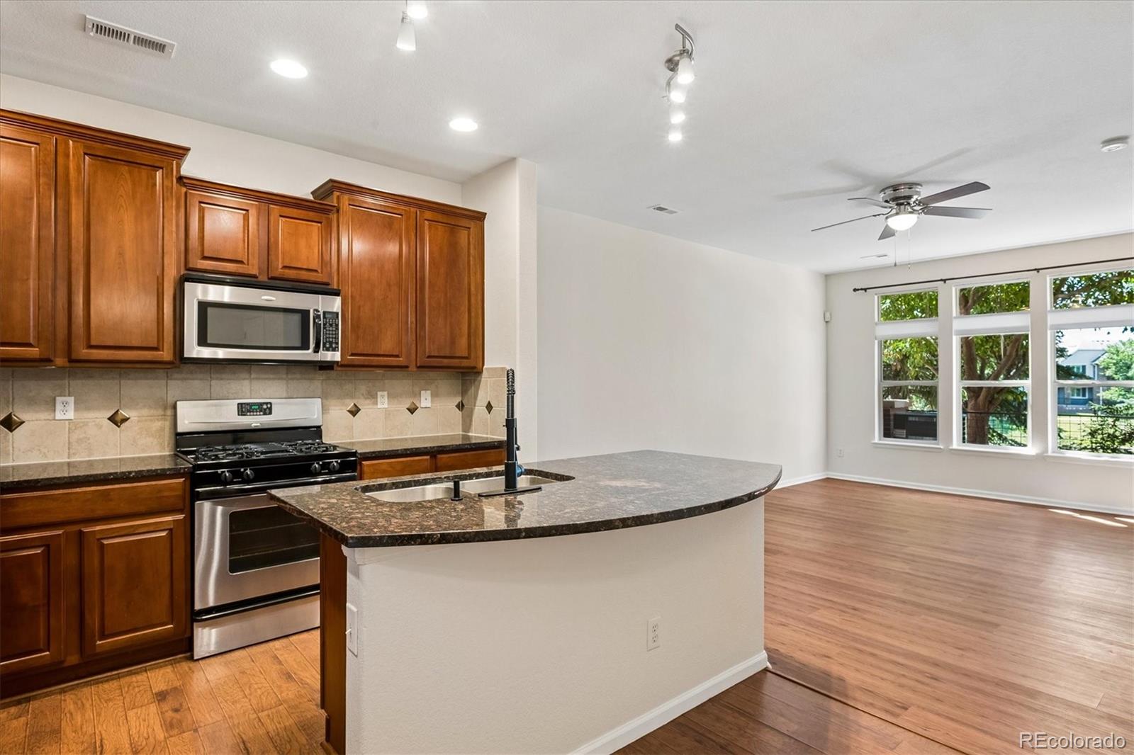 MLS Image #7 for 8966 e nichols place,centennial, Colorado
