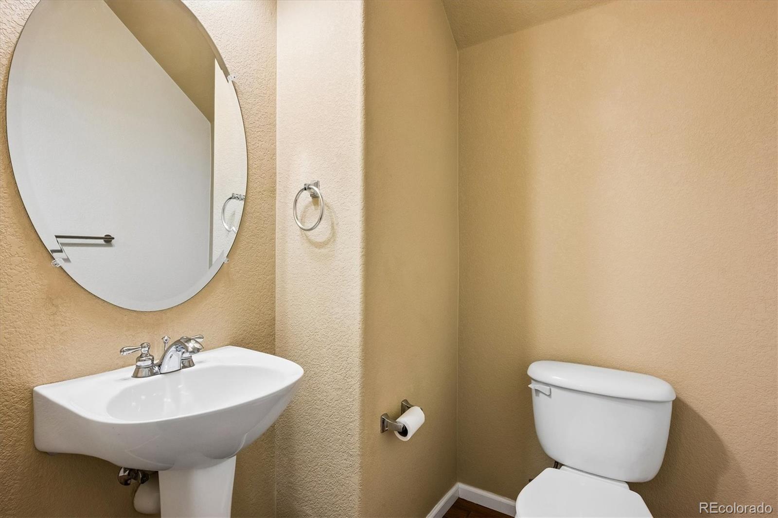 MLS Image #9 for 8966 e nichols place,centennial, Colorado