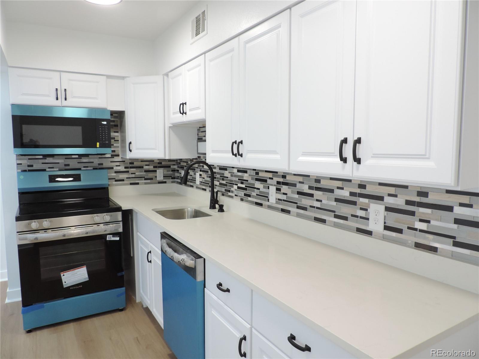 MLS Image #3 for 1845  kendall street,denver, Colorado