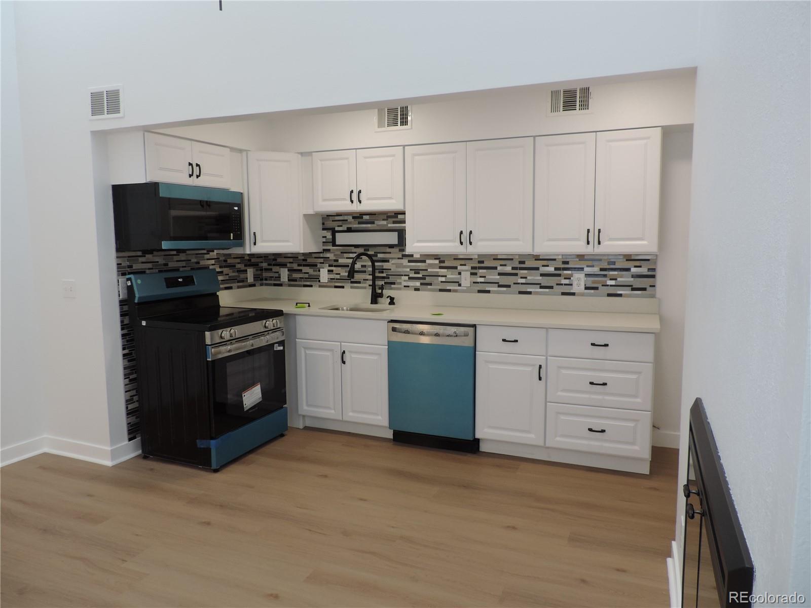 MLS Image #6 for 1845  kendall street,denver, Colorado
