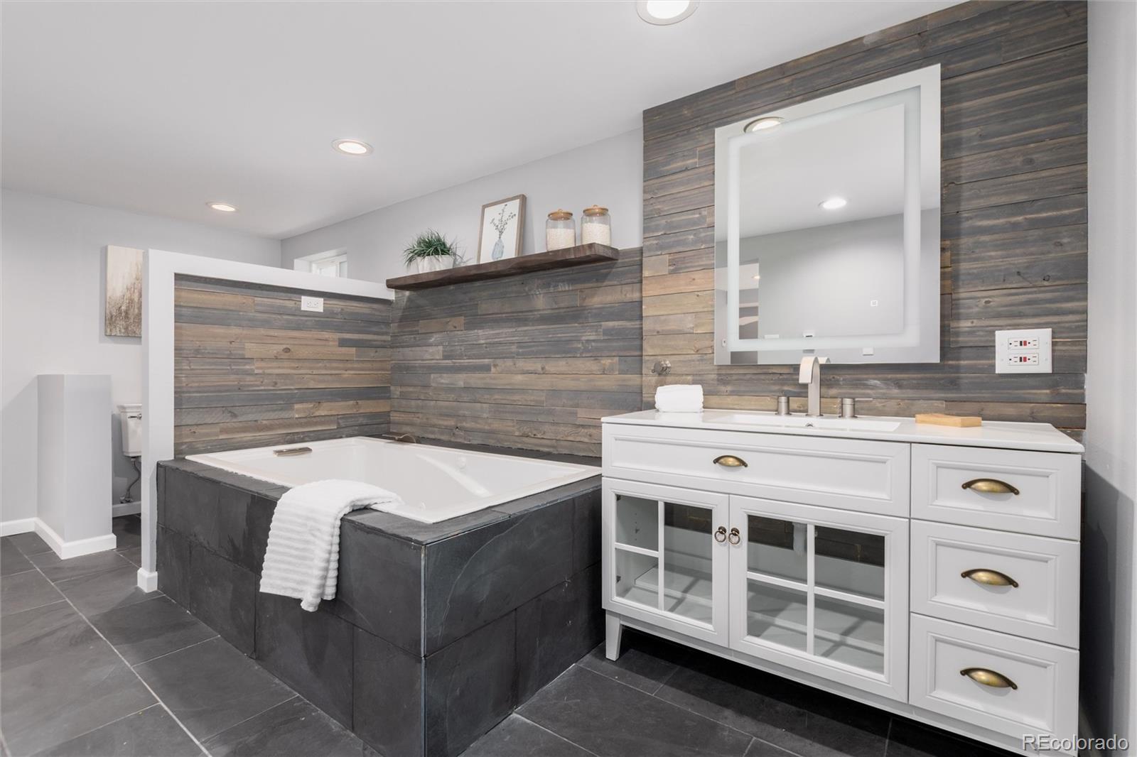 MLS Image #18 for 9525 w 11th avenue,lakewood, Colorado