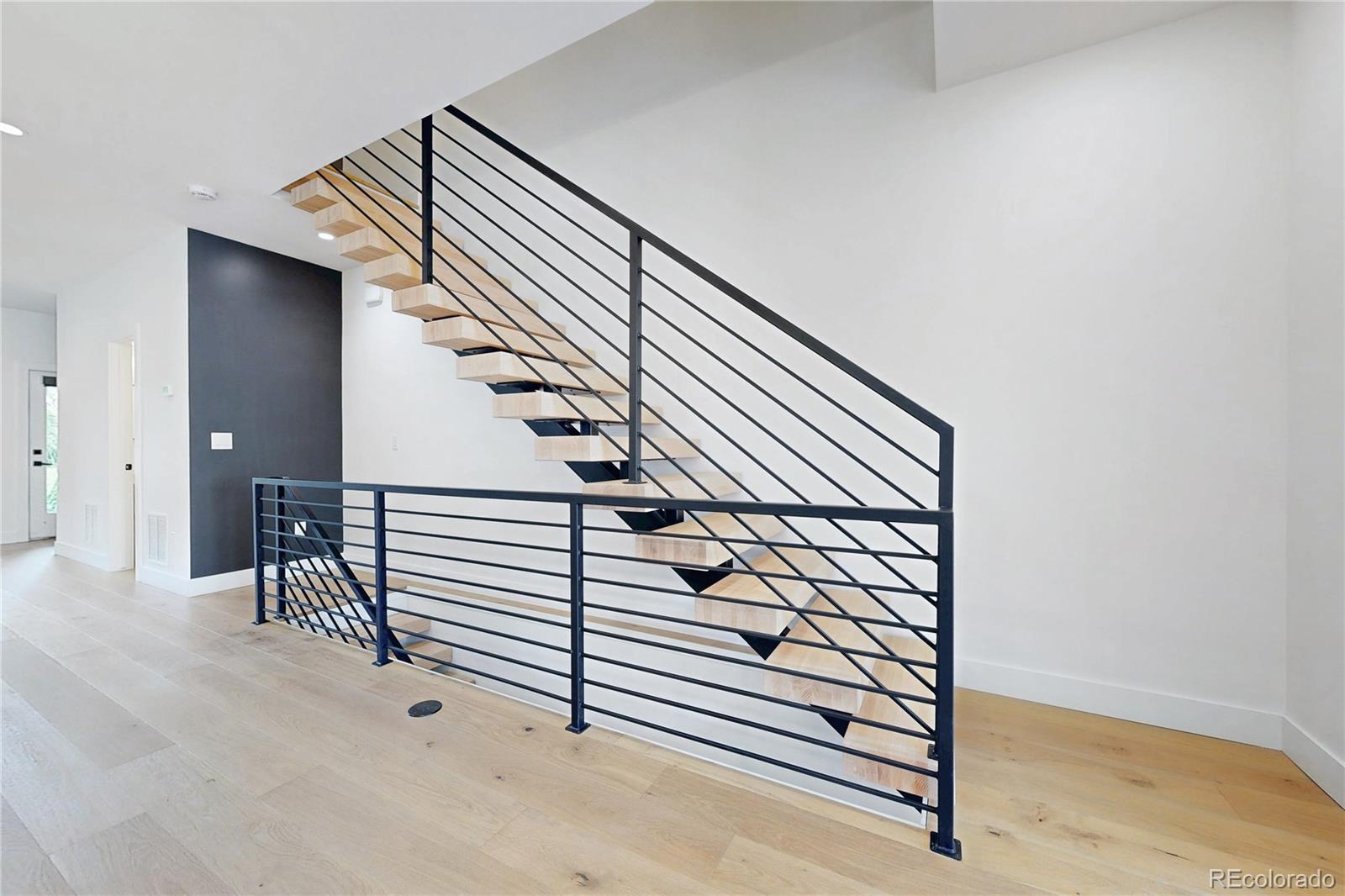 MLS Image #15 for 2403 s franklin ,denver, Colorado