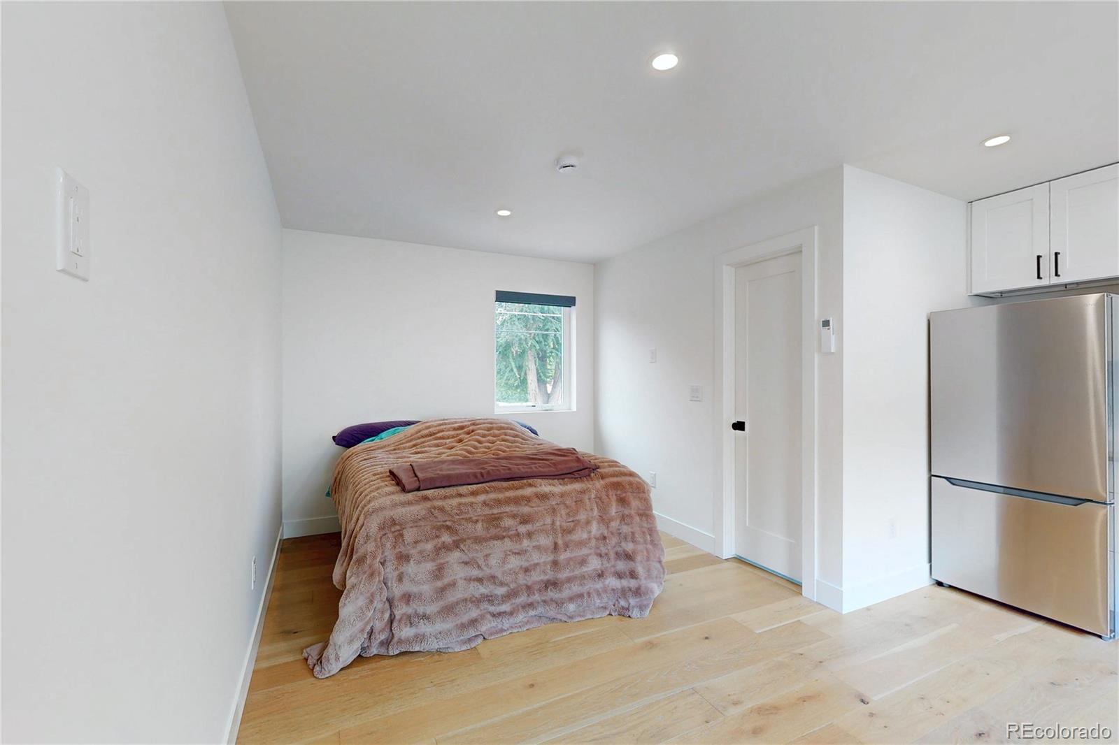 MLS Image #39 for 2403 s franklin ,denver, Colorado