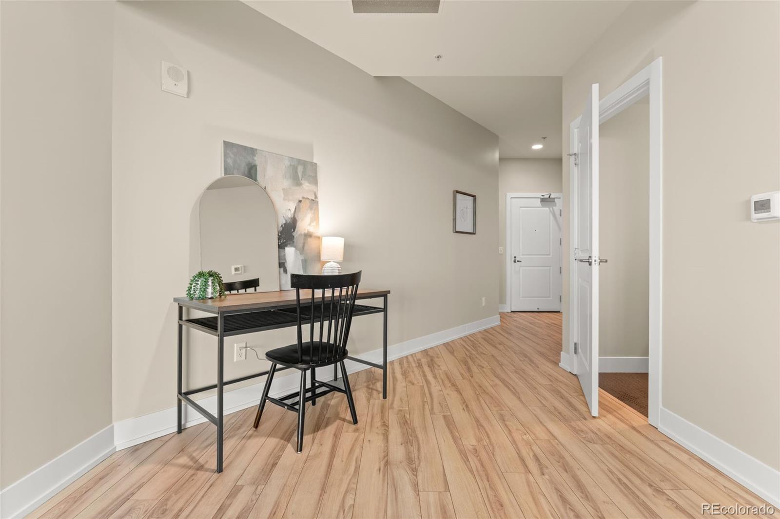 MLS Image #14 for 2001  lincoln street,denver, Colorado